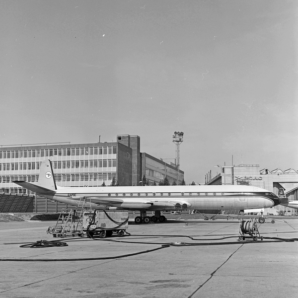  De Havilland  DH-106 Comet 4 G-APDC