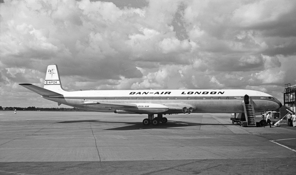 DAN-AIR LONDON De Havilland  DH-106 Comet 4 G-APDK