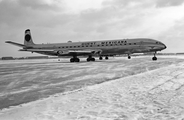 GUEST - MEXICANA De Havilland  DH-106 Comet 4C XA-NAT