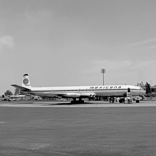 MEXICANA De Havilland  DH-106 Comet 4C XA-NAT