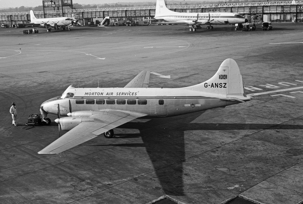 MORTON Air SERVICE De Havilland  DH-114 HERON 1B G-ANSZ