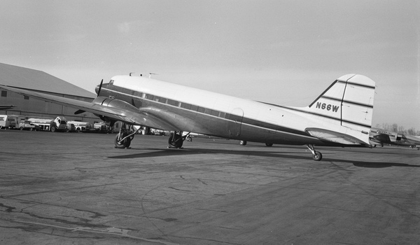  Douglas DC-3/C-47A  N66W
