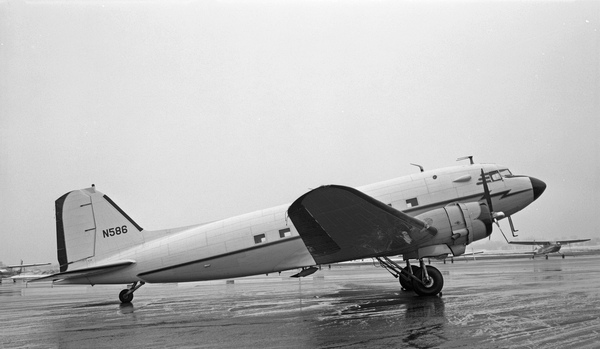 BENDIX CORP, Douglas DC-3/C-47A  N586