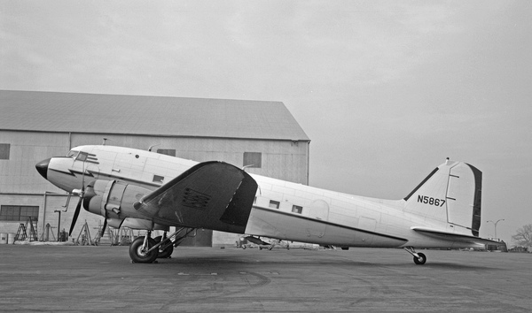 BENDIX CORP. Douglas DC-3/C-47A  N5867