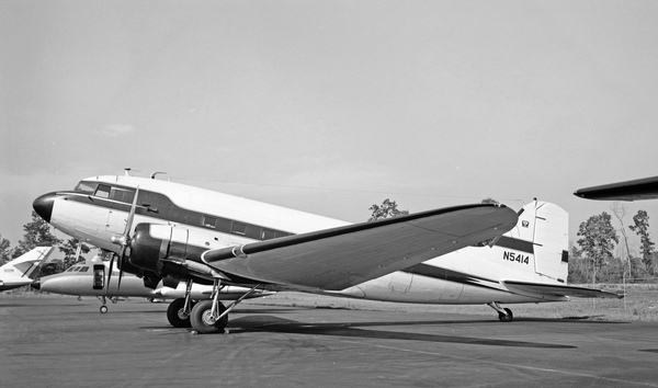 ROCKWELL STANDARD CORP. Douglas DC-3/C-47B  N5414