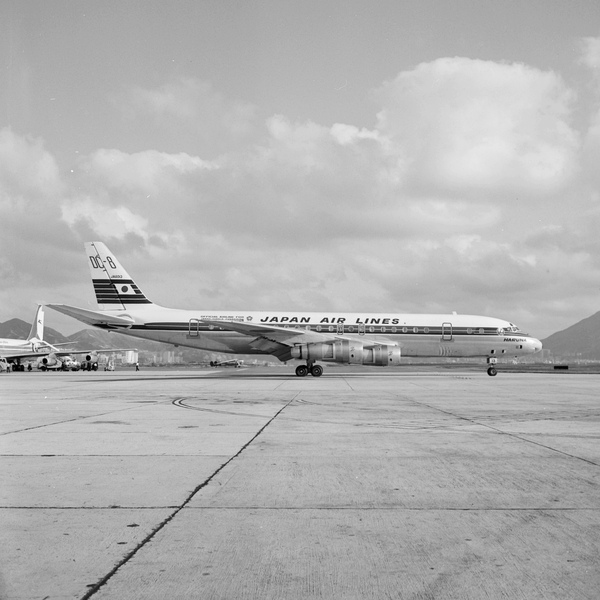 J.A.L. Douglas DC-8-53  JA8013