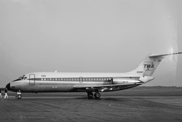 TWA Douglas DC-9-15  N1058T