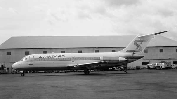 STANDARD AIRWAYS Douglas DC-9-15  N490SA