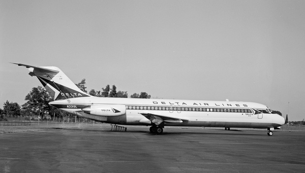 Delta Douglas DC-9-32  N3319L