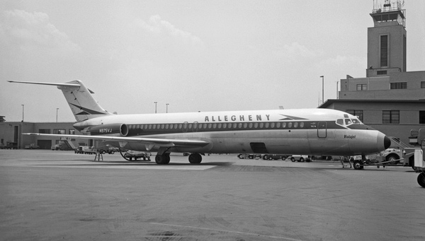 Allegheny Douglas DC-9-31  N975VJ