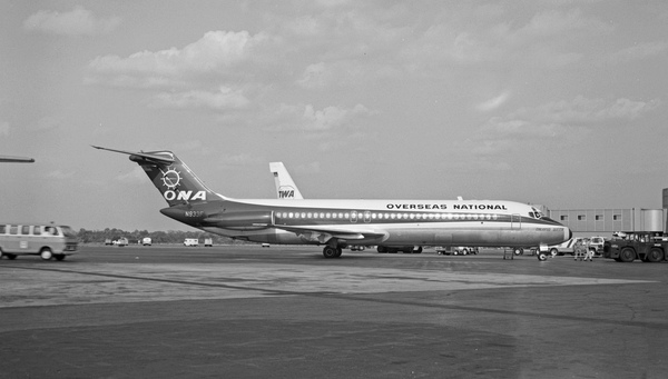 O.N.A. Douglas DC-9-32CF  N933F