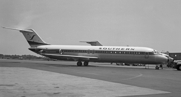 Southern Douglas DC-9-31  N90S