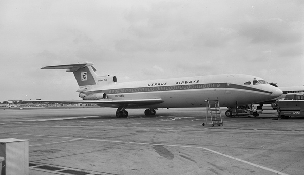 CYPRUS AIRWAYS Hawker Siddeley HS-121 TRIDENT 2E 5B-DAB