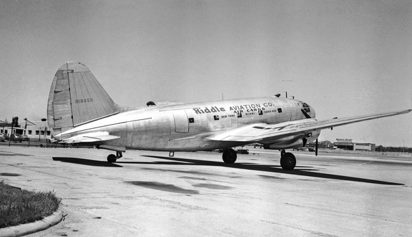 RIDDLE AVIATION CO. Curtiss C-46F Commando 44-78674