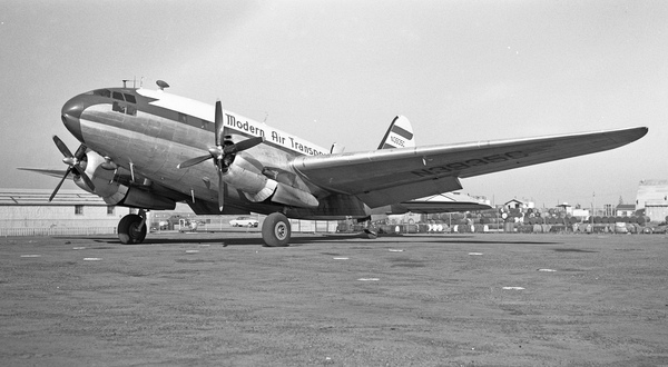 MODERN Air Transport Curtiss C-46A Commando 42-107376
