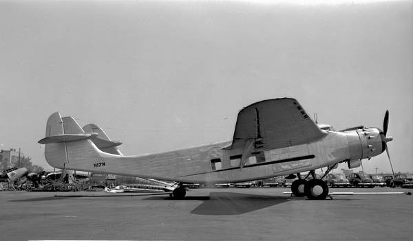  Burnelli CBY-3 Loadmaster N17N