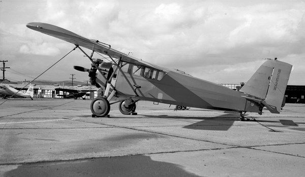  Curtiss 4C-1A Robin N563N